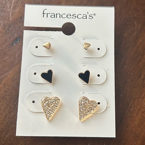 New Francesca’s Joana Gold Tone and Black Heart Earring Set - Picture 4 of 6